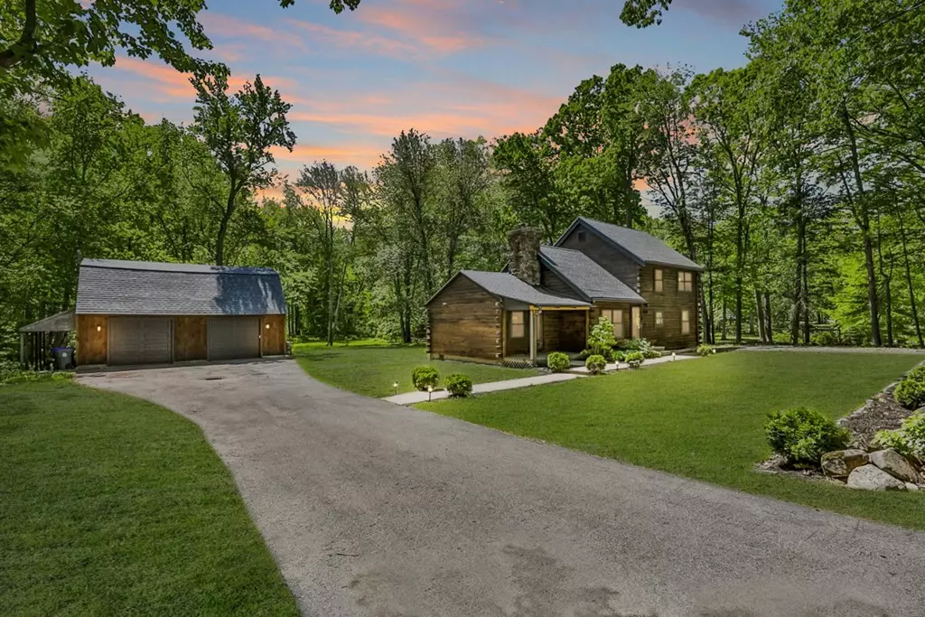 Hampstead, NH 03841,40 Maple Ave