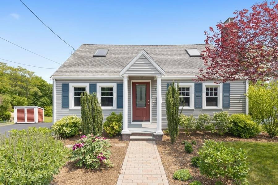 16 Woodland Ave, Beverly, MA 01915