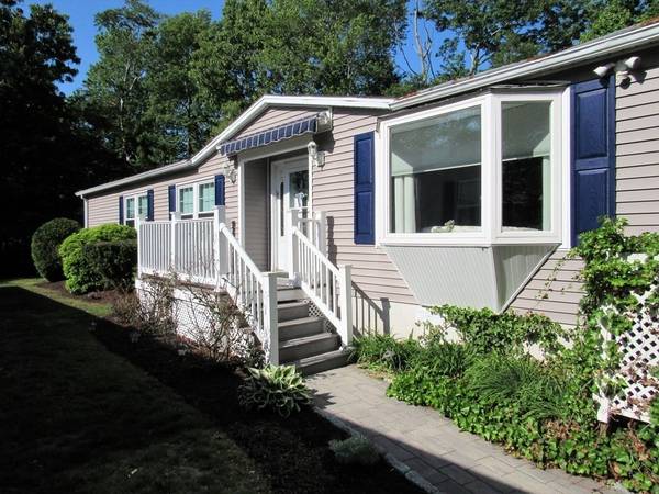 17 Hawthorne Street, Rockland, MA 02370