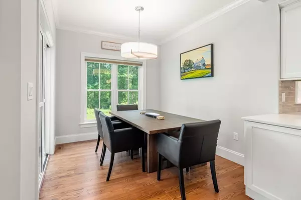 Lexington, MA 02420,97 Bedford St #97