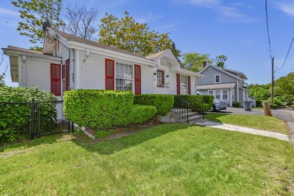 31 Perkins St, Quincy, MA 02169