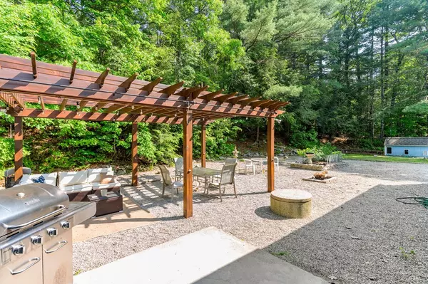 North Smithfield, RI 02896,172 Mattity Rd