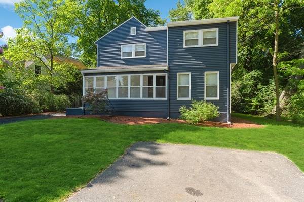 18 Pleasant St, Wayland, MA 01778