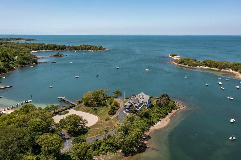 Falmouth, MA 02543,314 Quissett Avenue