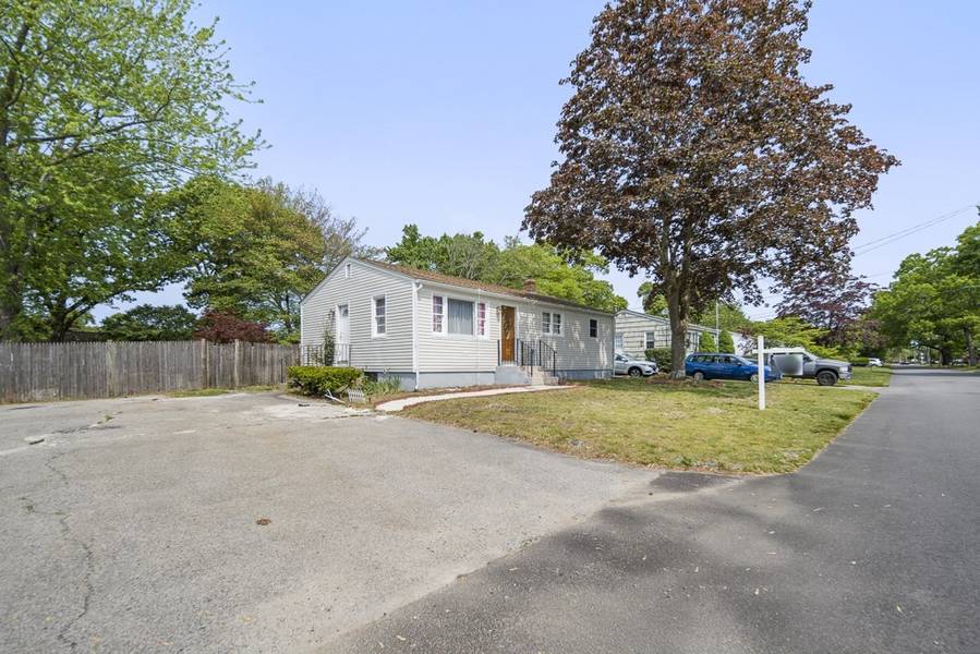 101 Custer St., Warwick, RI 02889