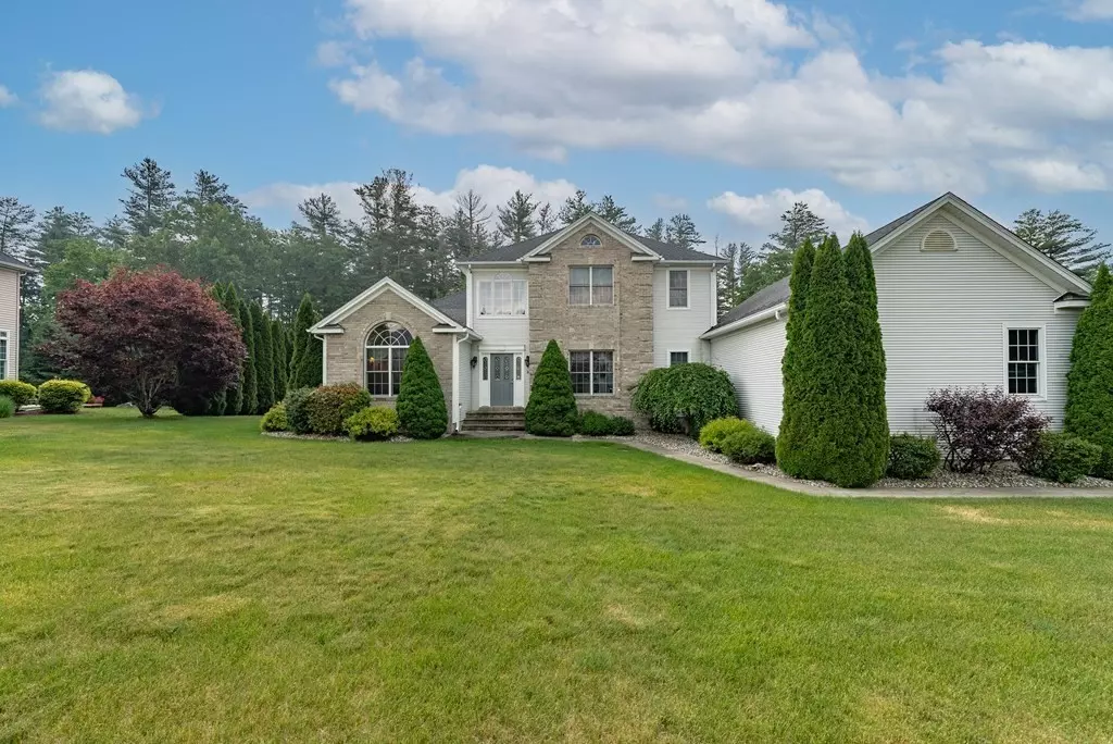 Southwick, MA 01077,8 Coyote Gln