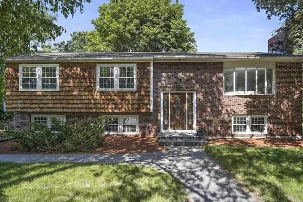 6 Morningside Circle, Woburn, MA 01801