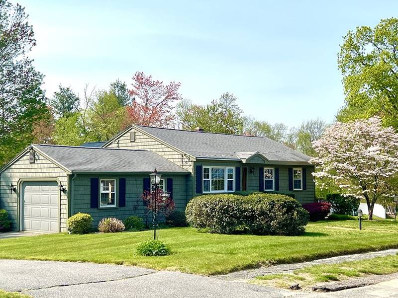 472 Chamberlain St, Holliston, MA 01746