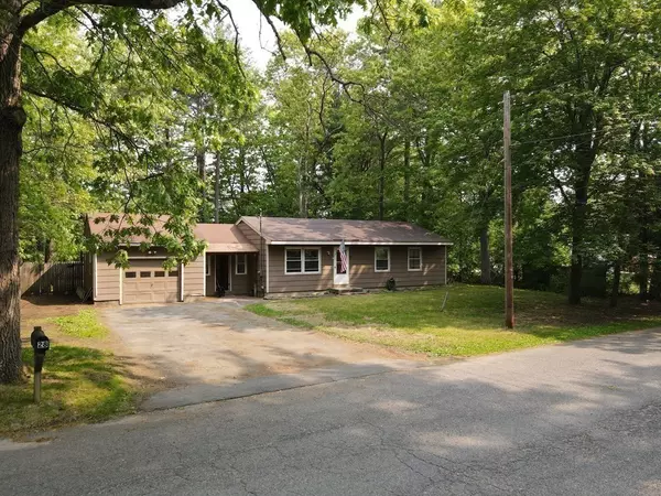 28 Wunsch Rd, Greenfield, MA 01301