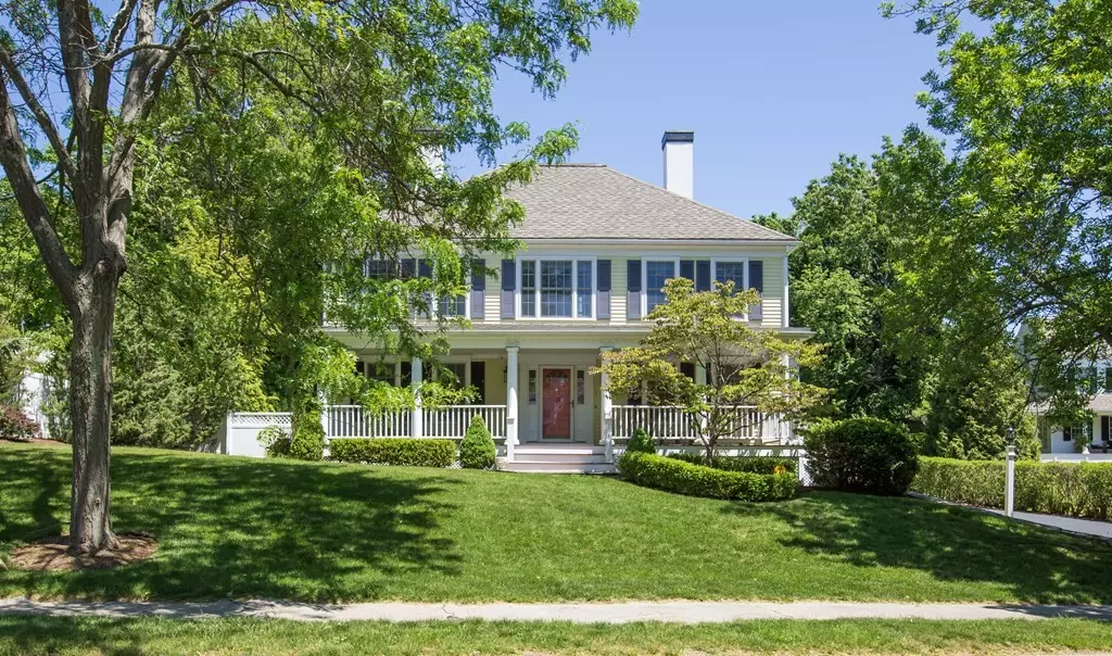 Hingham, MA 02043,5 Charles Everett Way