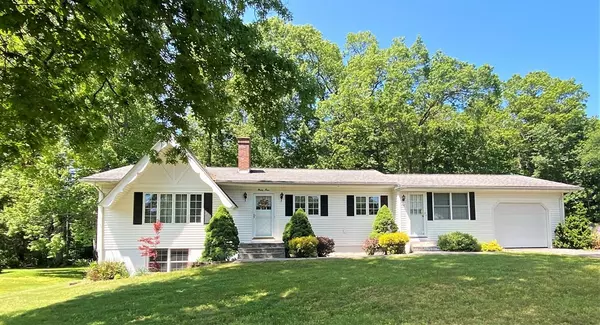 34 Glenn Dr, Wilbraham, MA 01095
