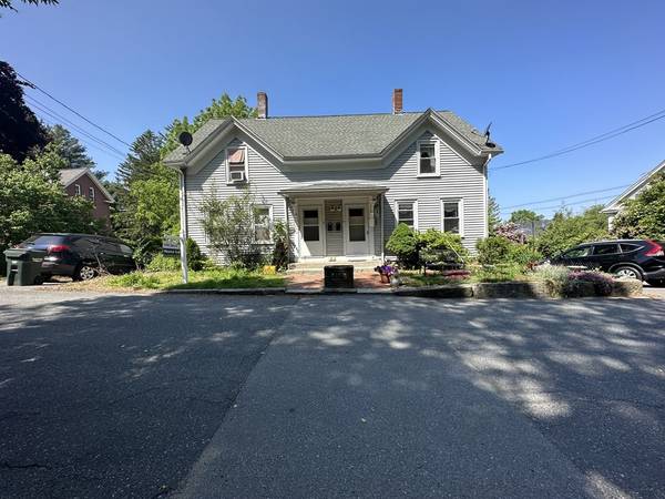 4-6 Claflin Pl, Hopkinton, MA 01748