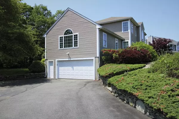 Swansea, MA 02777,22 Brentwood Ct