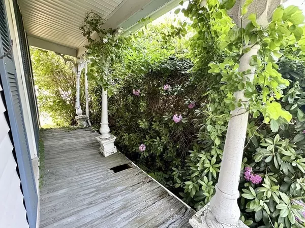 Agawam, MA 01001,5 Church Street