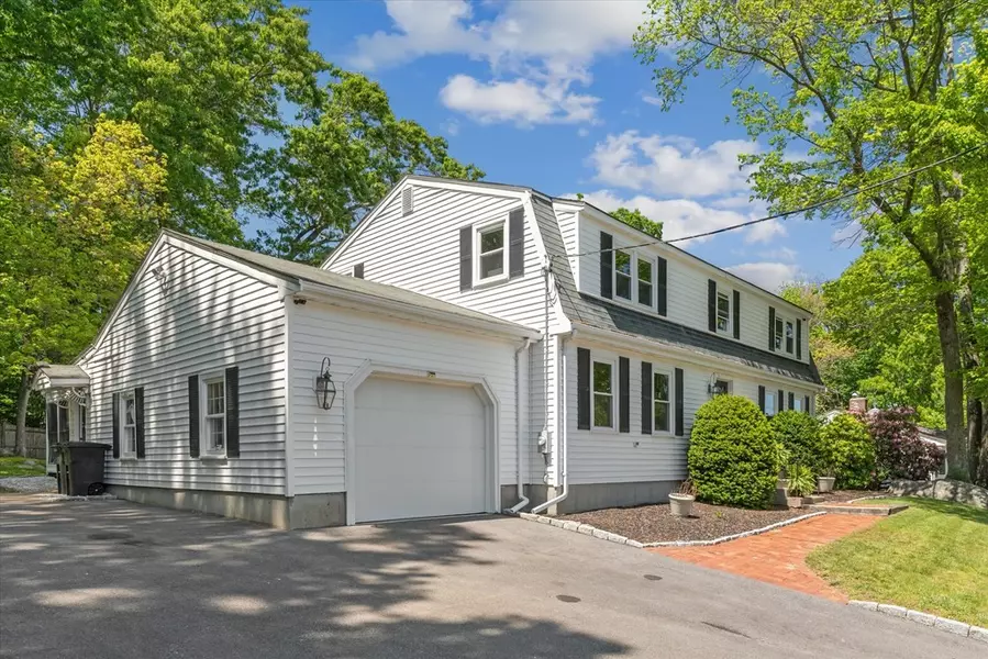 23 Whip O Will Ln, Milford, MA 01757