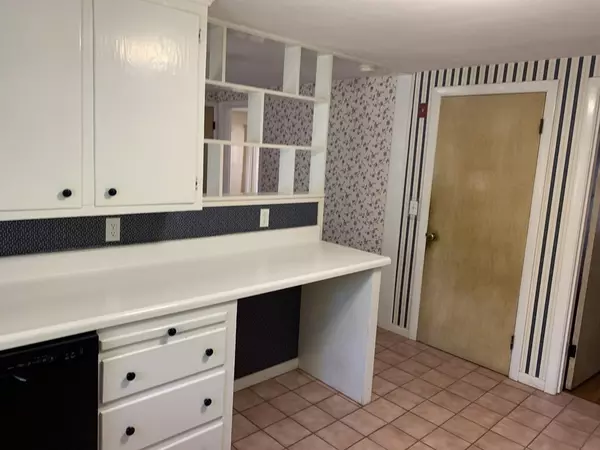Southbridge, MA 01550,83 Litchfield Ave