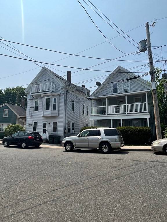 11-13 Aubin St, Amesbury, MA 01913