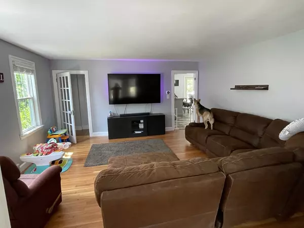 Uxbridge, MA 01569,16 Homestead Ave