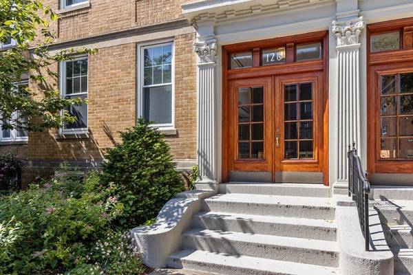 126 Sewall Ave #A, Brookline, MA 02446