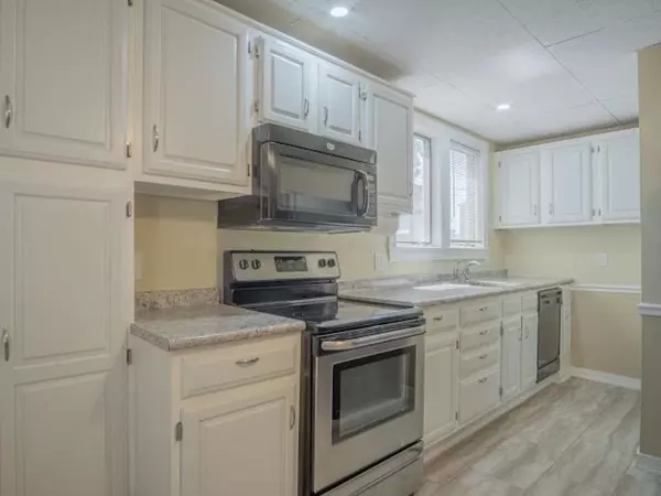 Lynn, MA 01904,37 Waverly St