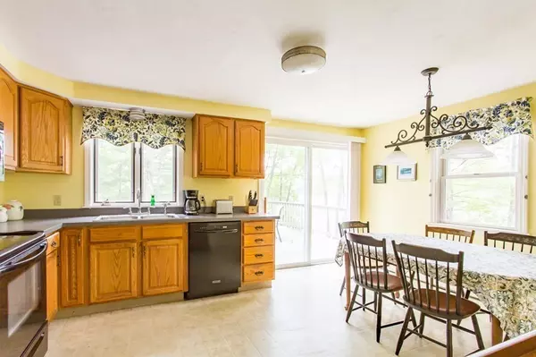 West Brookfield, MA 01585,16 Pierce Rd