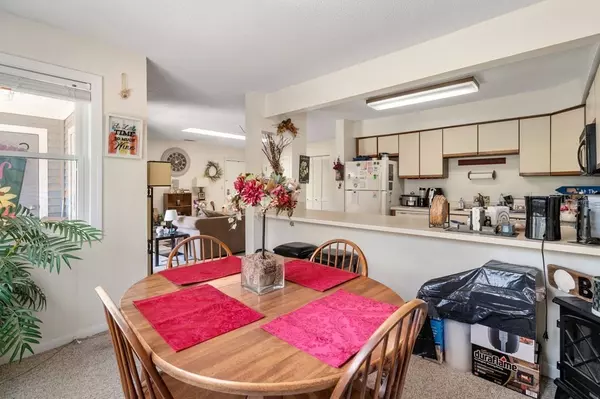 Hingham, MA 02043,406 Tuckers Ln #406