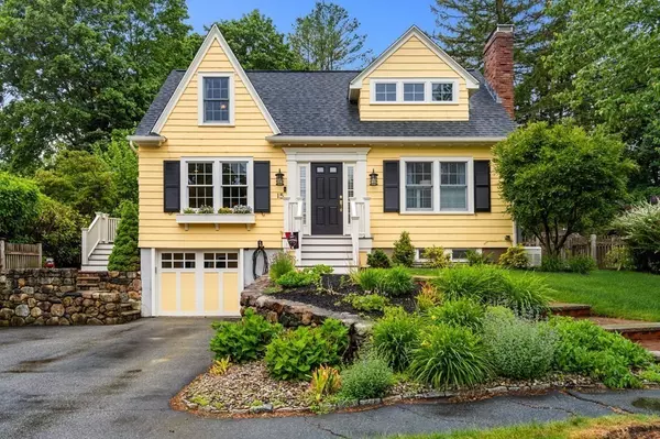 15 Avon St, Andover, MA 01810