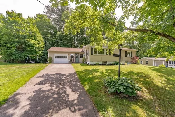 South Hadley, MA 01075,32 Saybrook Circle