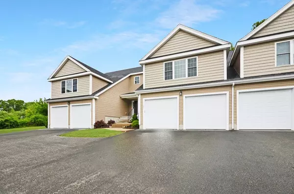 Grafton, MA 01519,27 Luka Dr #14