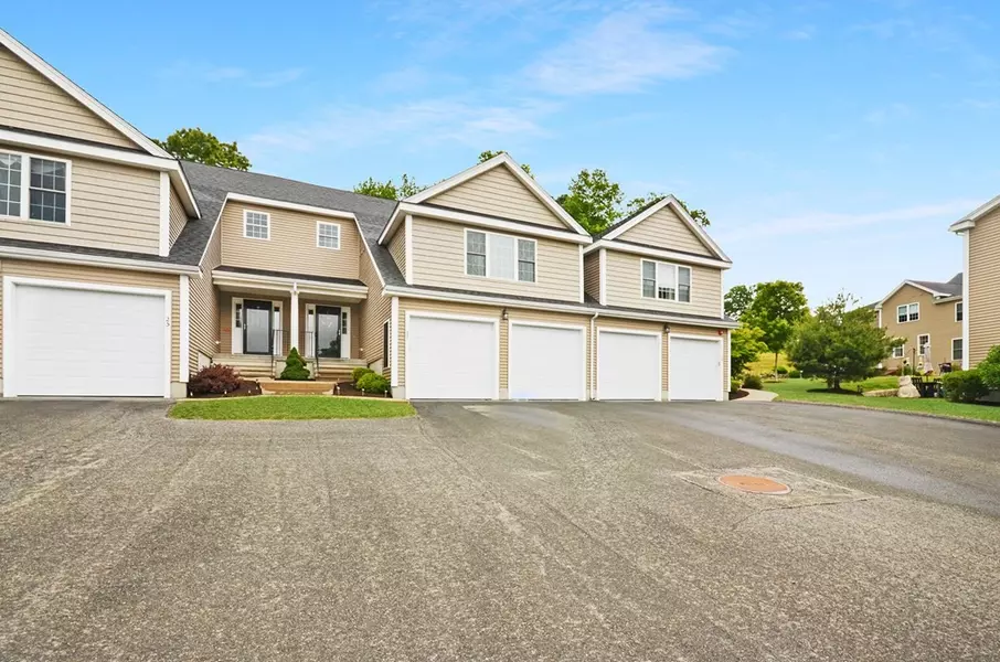 27 Luka Dr #14, Grafton, MA 01519