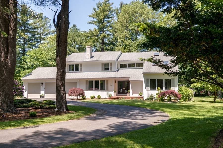 79 Indian Wind Dr, Scituate, MA 02066