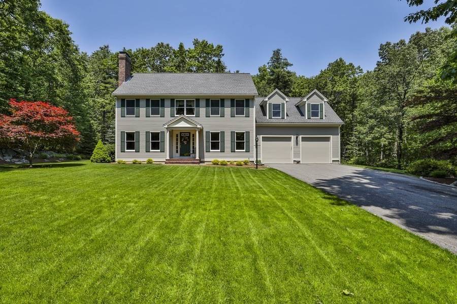 81 Old Shirley Rd, Harvard, MA 01451