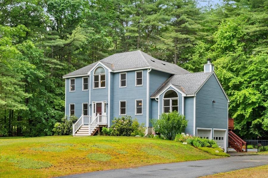 39 Spencer Cir, Groton, MA 01450