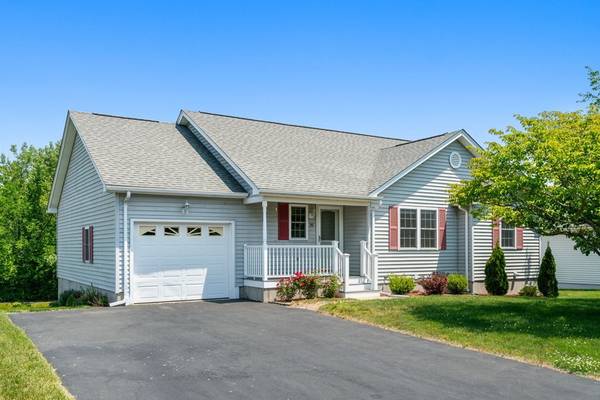 35 Deacon St #35, Northborough, MA 01532