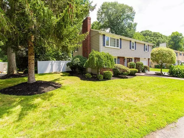 Saugus, MA 01906,2 Jane Dr