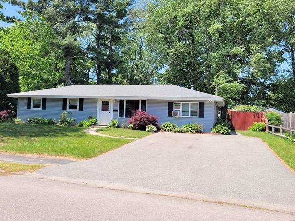 Holbrook, MA 02343,31 James St