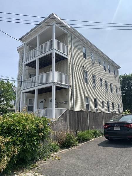 10 3rd St #1, Medford, MA 02155