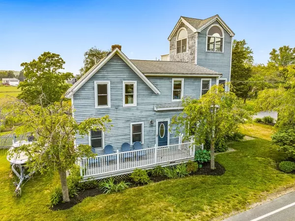 57 Island St, Marshfield, MA 02020