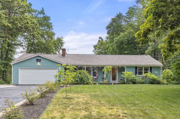 31 Brentwood Dr, Southbridge, MA 01550