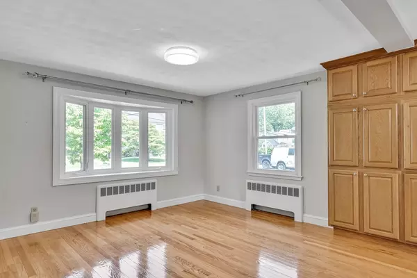 Lexington, MA 02420,77 Winter St