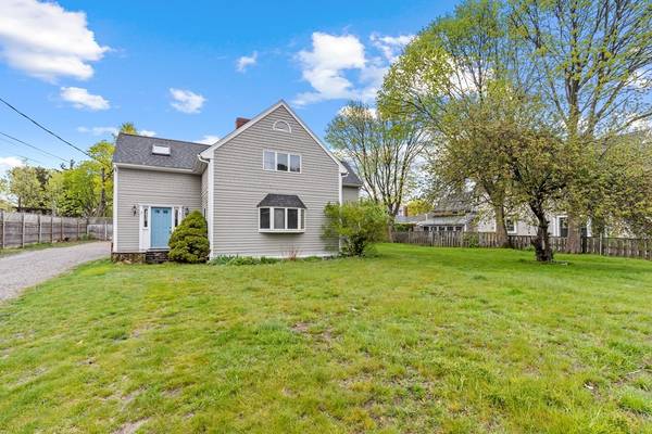 17 Whitcomb Rd, Scituate, MA 02066