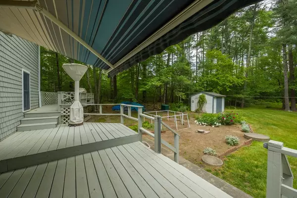 Acushnet, MA 02743,658 Middle Rd