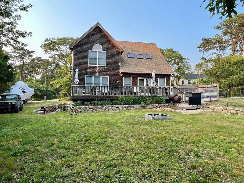 14 Prospect Avenue, Oak Bluffs, MA 02557