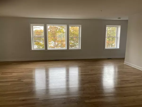 Worcester, MA 01605,33 Dominion Rd #B
