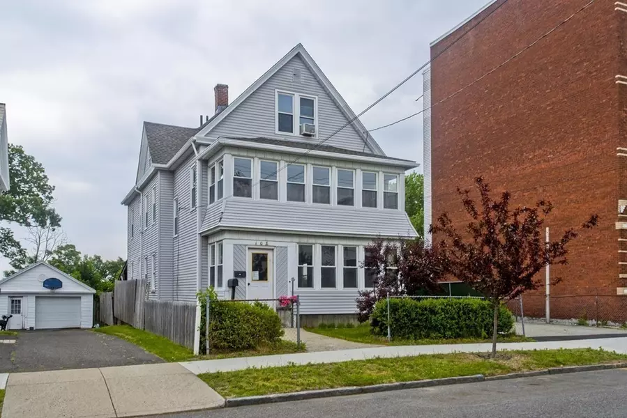 108 Brown Ave, Holyoke, MA 01040