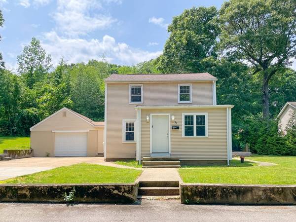 89 Naples Ave, Johnston, RI 02919