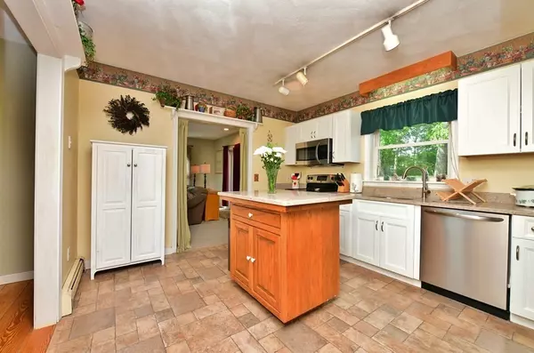 Sandwich, MA 02644,6 Laurel Circle