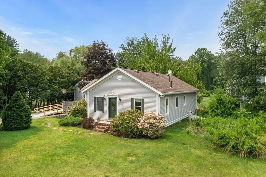 88 Swain Rd, Chelmsford, MA 01863