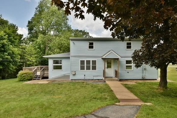 16 4th Ave, Spencer, MA 01562