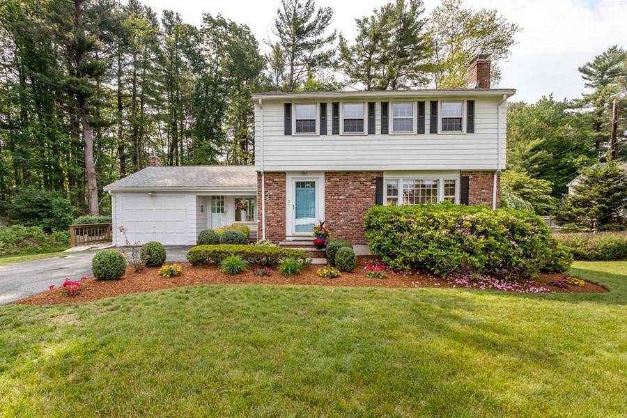 7 Lillian Rd, Canton, MA 02021